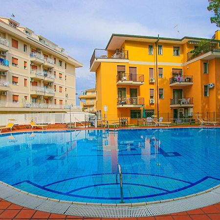 Residences La Rustica & Elite Ераклеа Екстер'єр фото