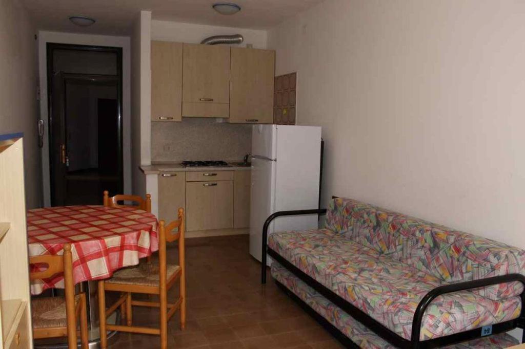 Residences La Rustica & Elite Ераклеа Екстер'єр фото